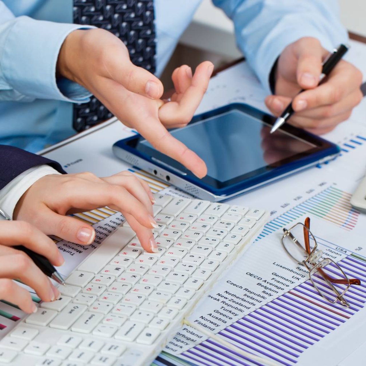 Smart Leadership Mastery – Achieving Strategy through Leadership and Innovation